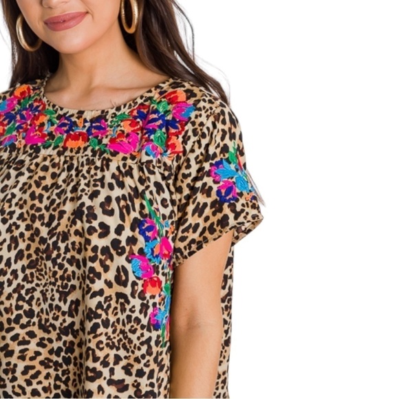 See And Be Seen Neon Embroidery Leopard Tunic Top Small - Picture 4 of 15